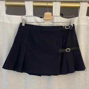 Brandy Melville Black Sof Low Waisted skirt